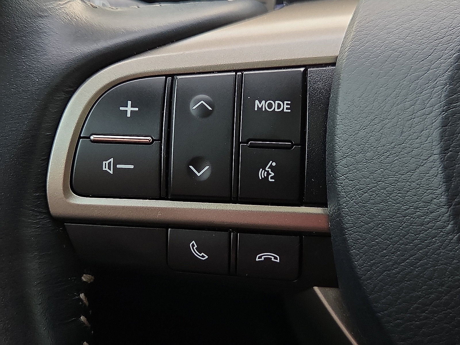 Used 2020 Lexus RX 350L Premium w/ Premium Package AWD/4WD image 19