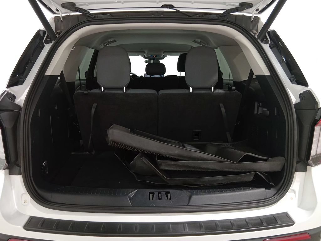 Certified 2025 Ford Explorer Active AWD/4WD image 5