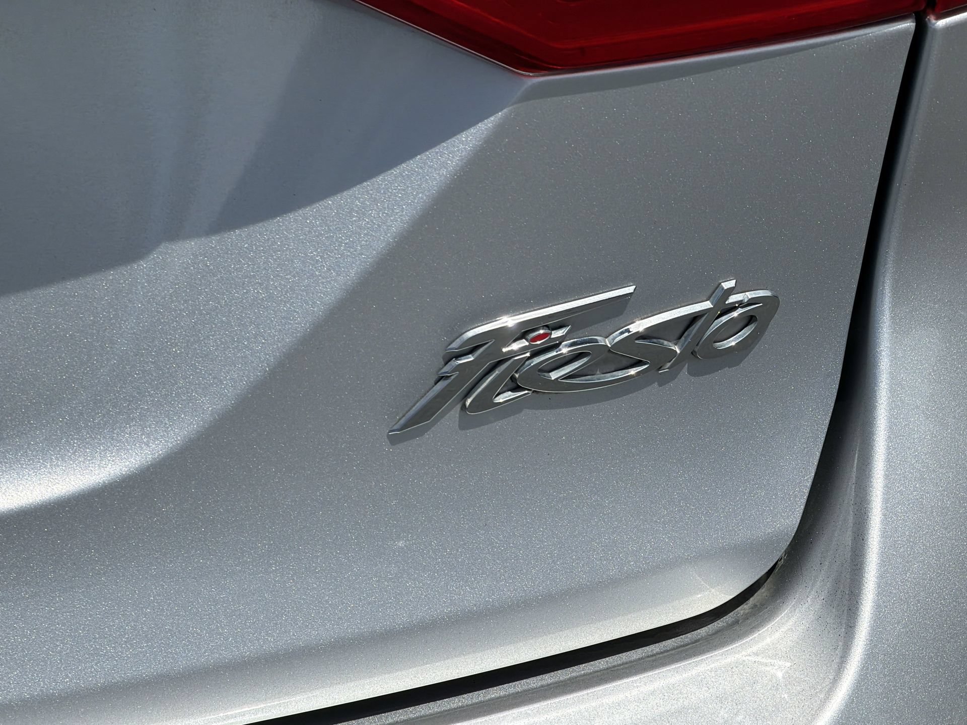 Certified 2018 Ford Fiesta SE FWD image 23