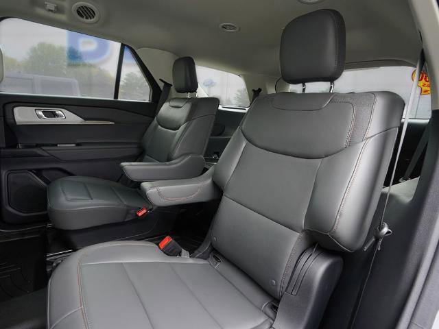 Certified 2025 Ford Explorer Active w/ Active Comfort Package AWD/4WD image 23