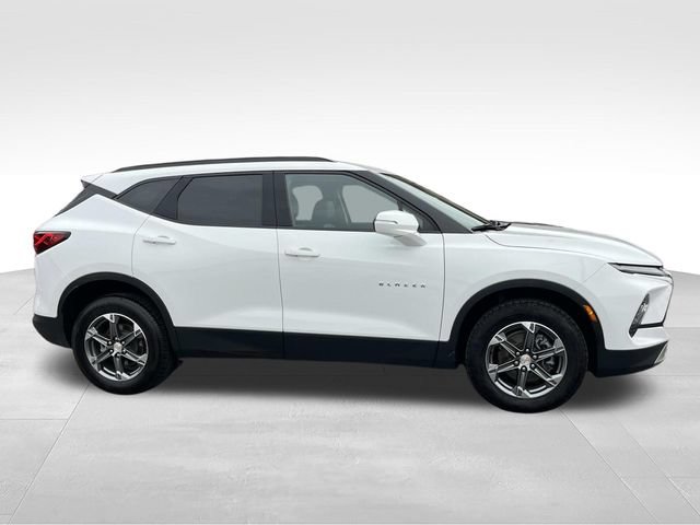 Used 2024 Chevrolet Blazer LT FWD video 2