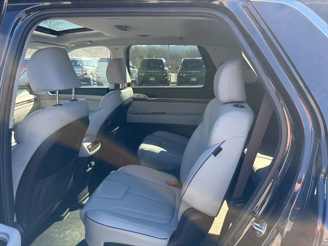 Used 2024 Hyundai Palisade SEL w/ Premium Package image 14