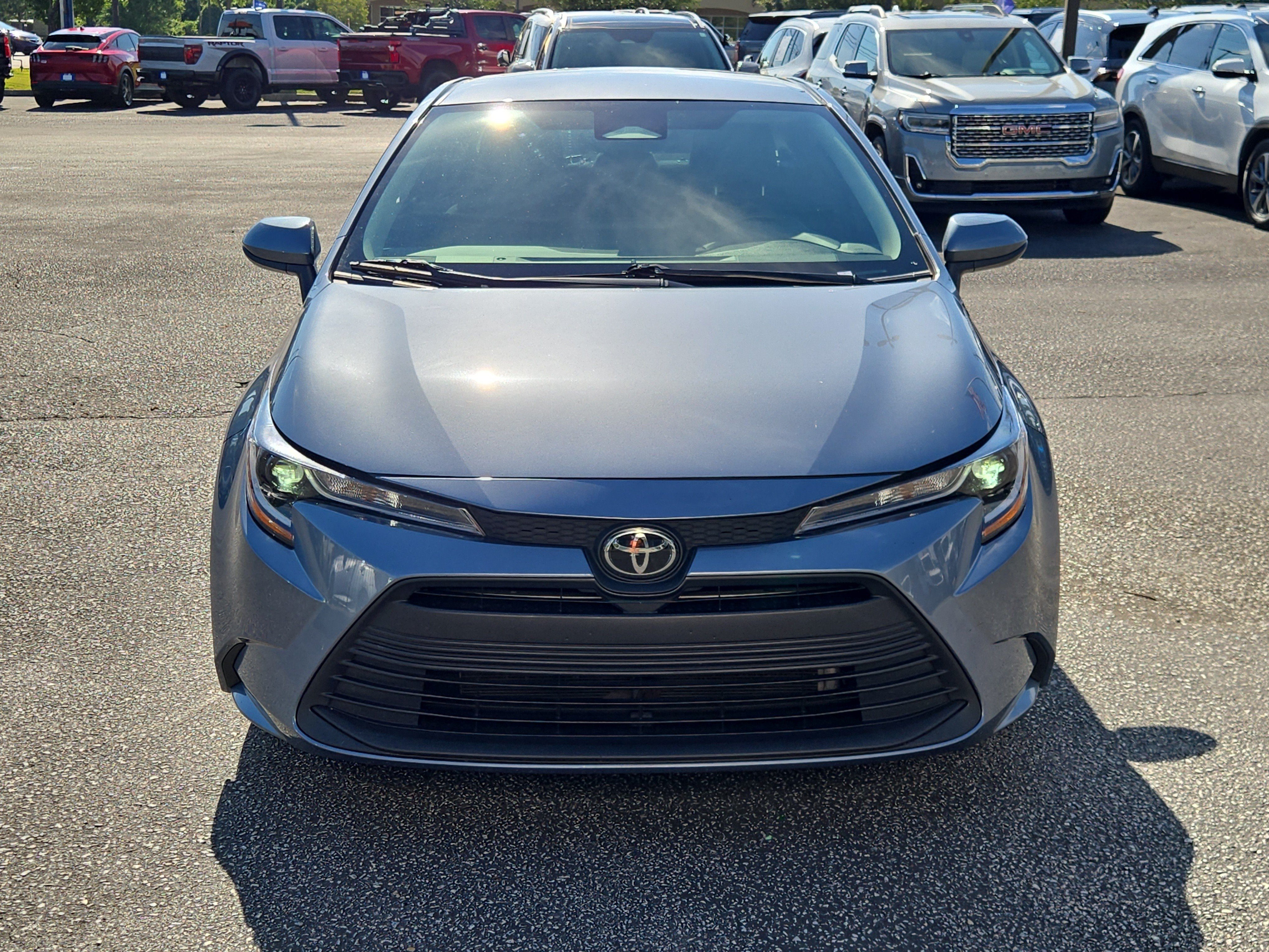 Used 2024 Toyota Corolla LE FWD image 3