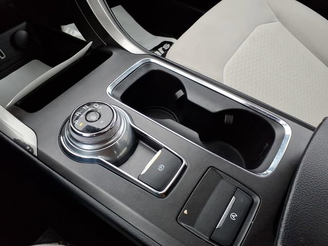 Certified 2019 Ford Fusion SE w/ Equipment Group 151A image 27