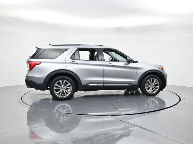 Certified 2023 Ford Explorer Limited w/ Equipment Group 301A AWD/4WD image 2