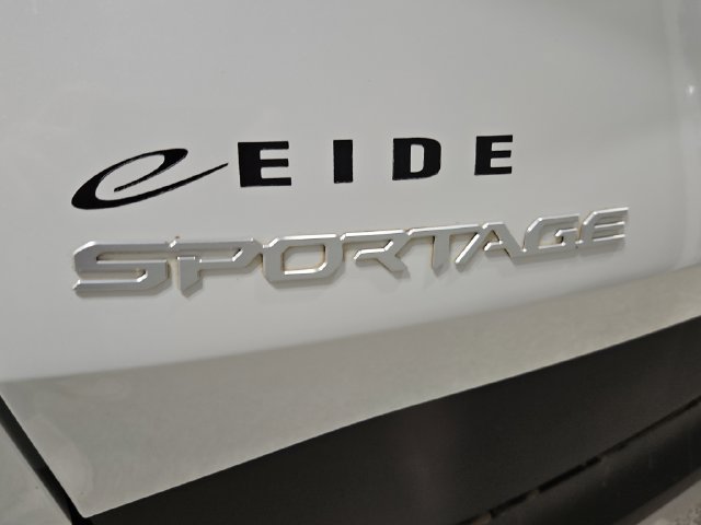 Used 2023 Kia Sportage LX AWD/4WD image 36