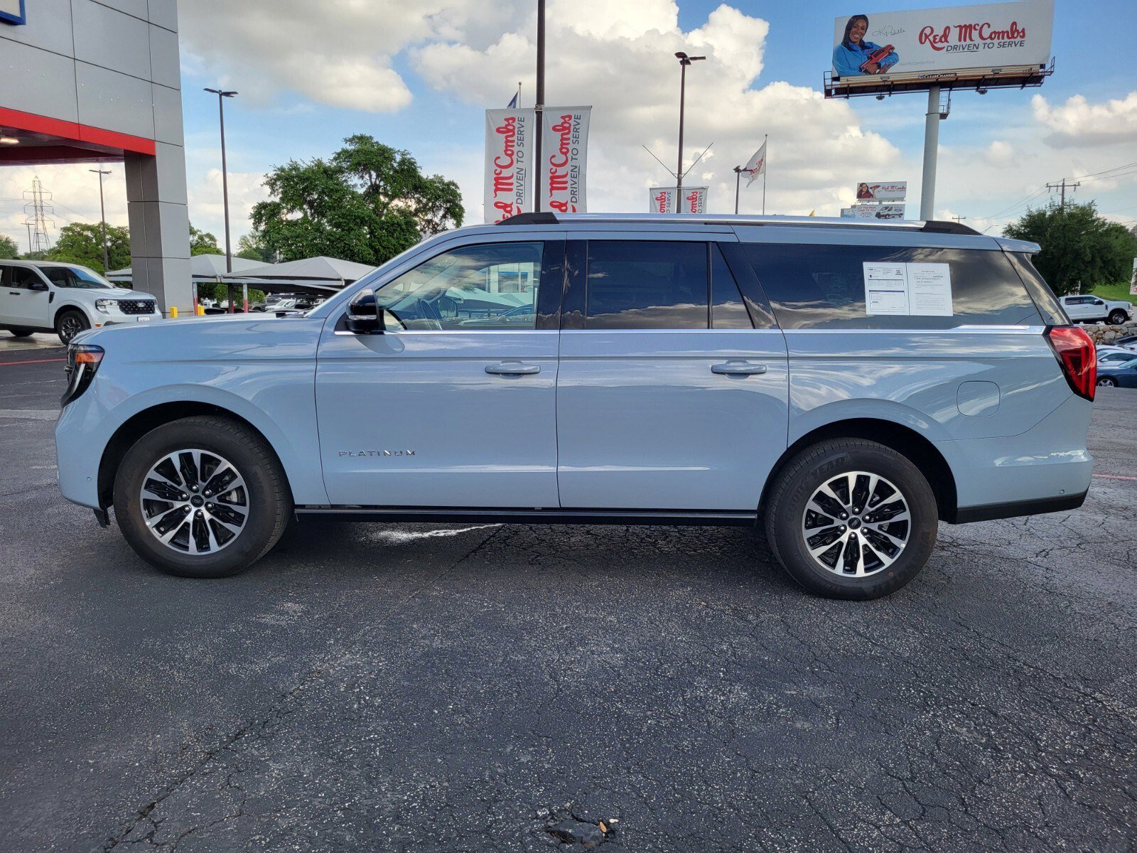 Certified 2025 Ford Expedition Max Platinum image 7