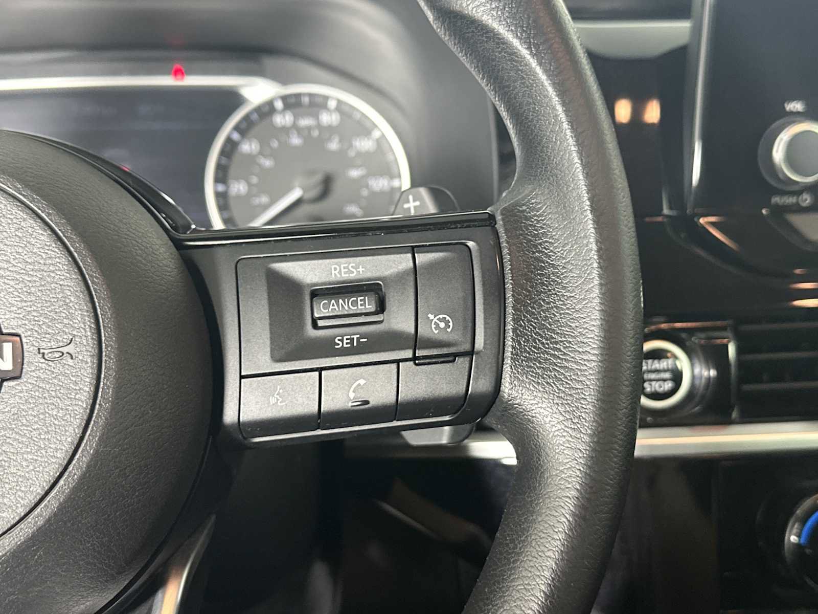 Used 2022 Nissan Pathfinder S AWD/4WD image 27