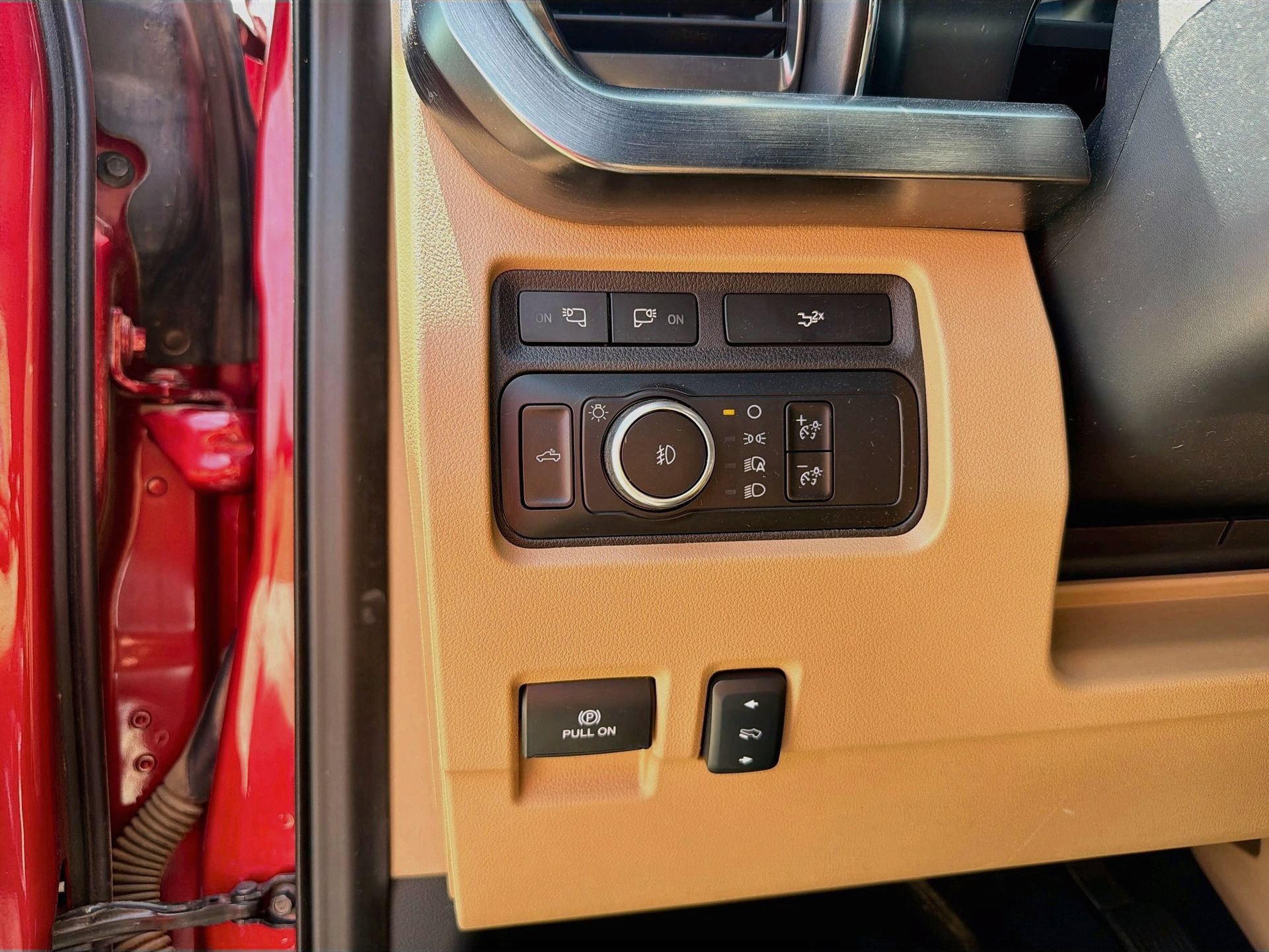 Certified 2024 Ford F250 Lariat w/ Lariat Ultimate Package AWD/4WD image 10