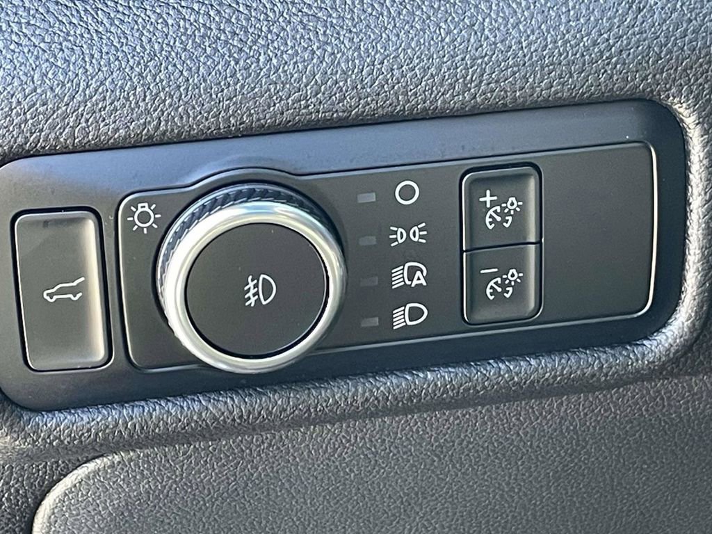 Certified 2023 Ford Explorer ST-Line w/ Class IV Trailer Tow Package image 18