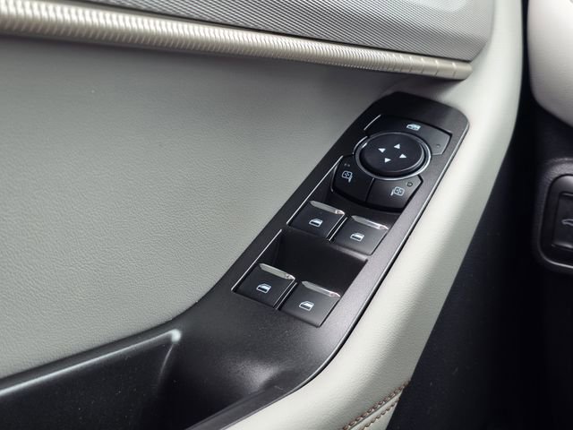 Certified 2025 Ford Explorer Active w/ Active Comfort Package RWD image 16