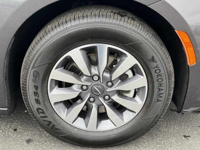 Used 2023 Chrysler Pacifica Touring-L image 52