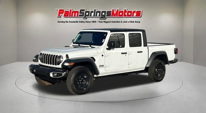 Used 2024 Jeep Gladiator Sport image 4