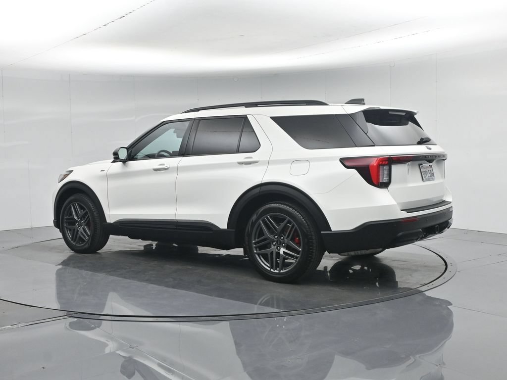 Certified 2025 Ford Explorer ST-Line w/ Premium Package RWD image 7