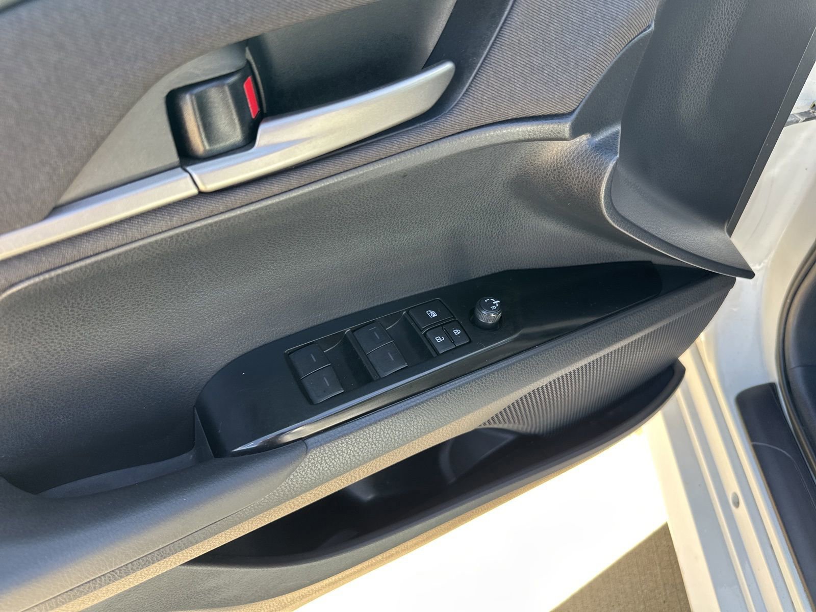 Used 2025 Toyota Camry LE image 16