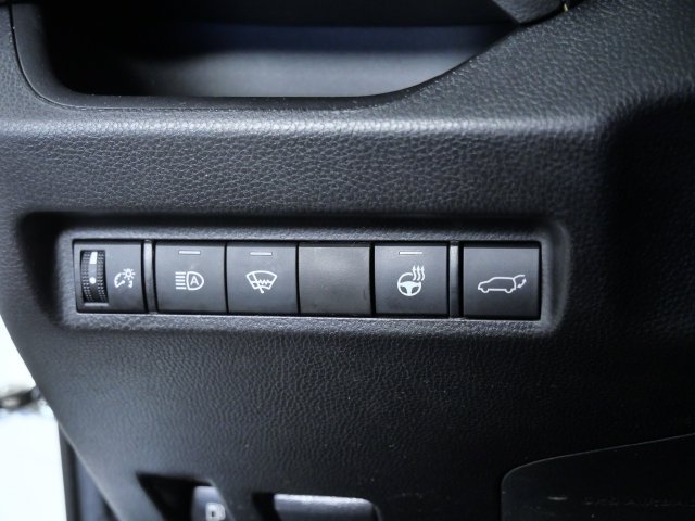 Used 2022 Toyota RAV4 XLE w/ Convenience Package AWD/4WD image 23