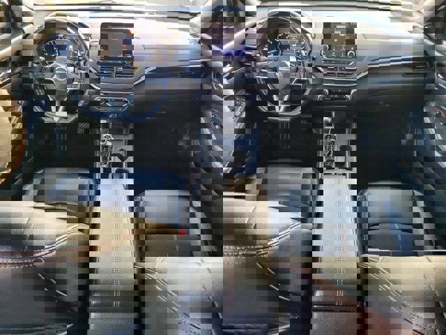 Used 2021 Nissan Altima 2.0 SR image 13