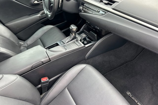 Used 2019 Lexus ES 350 image 18