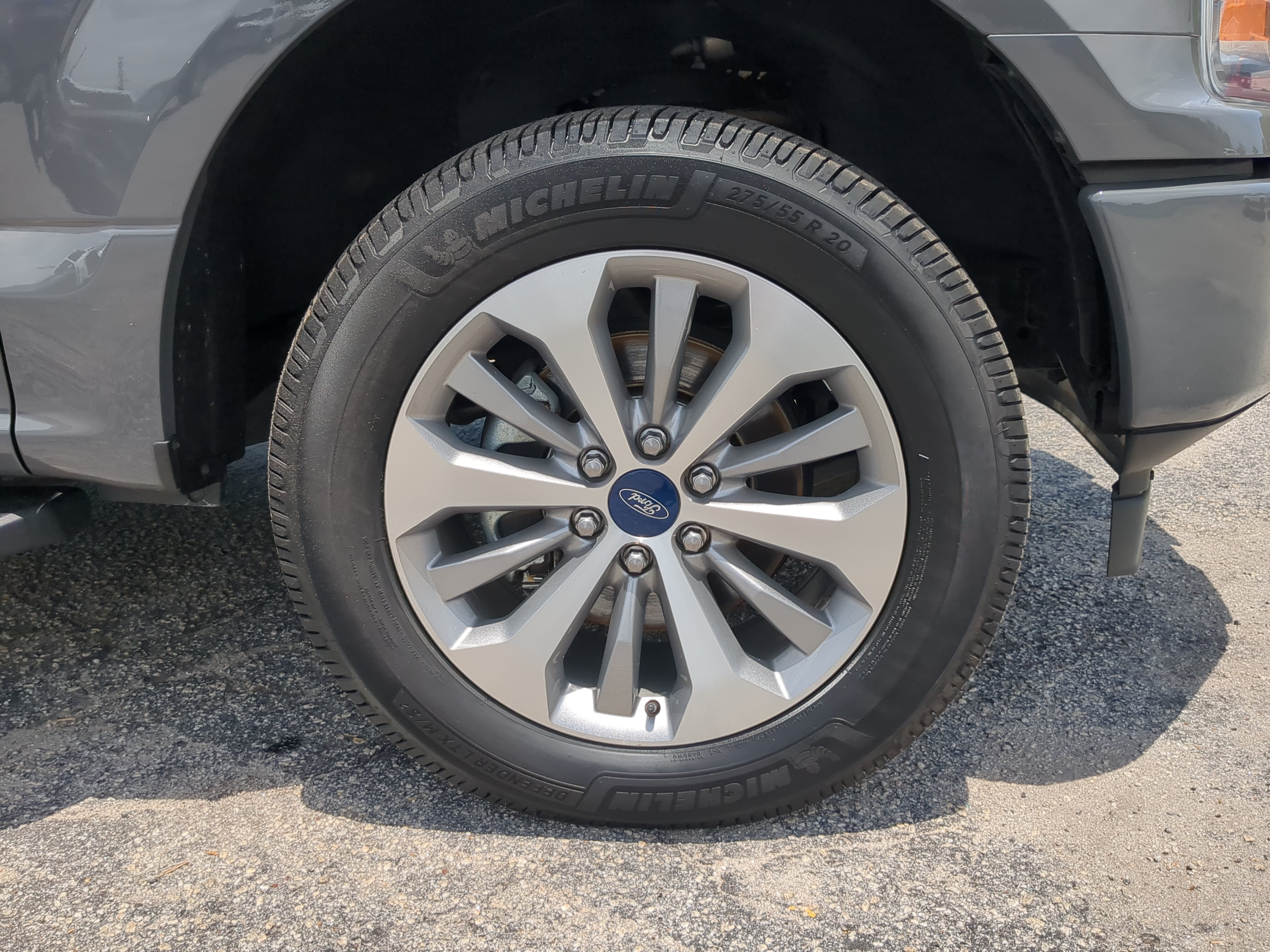 Certified 2018 Ford F150 XL w/ Equipment Group 101A Mid AWD/4WD image 9