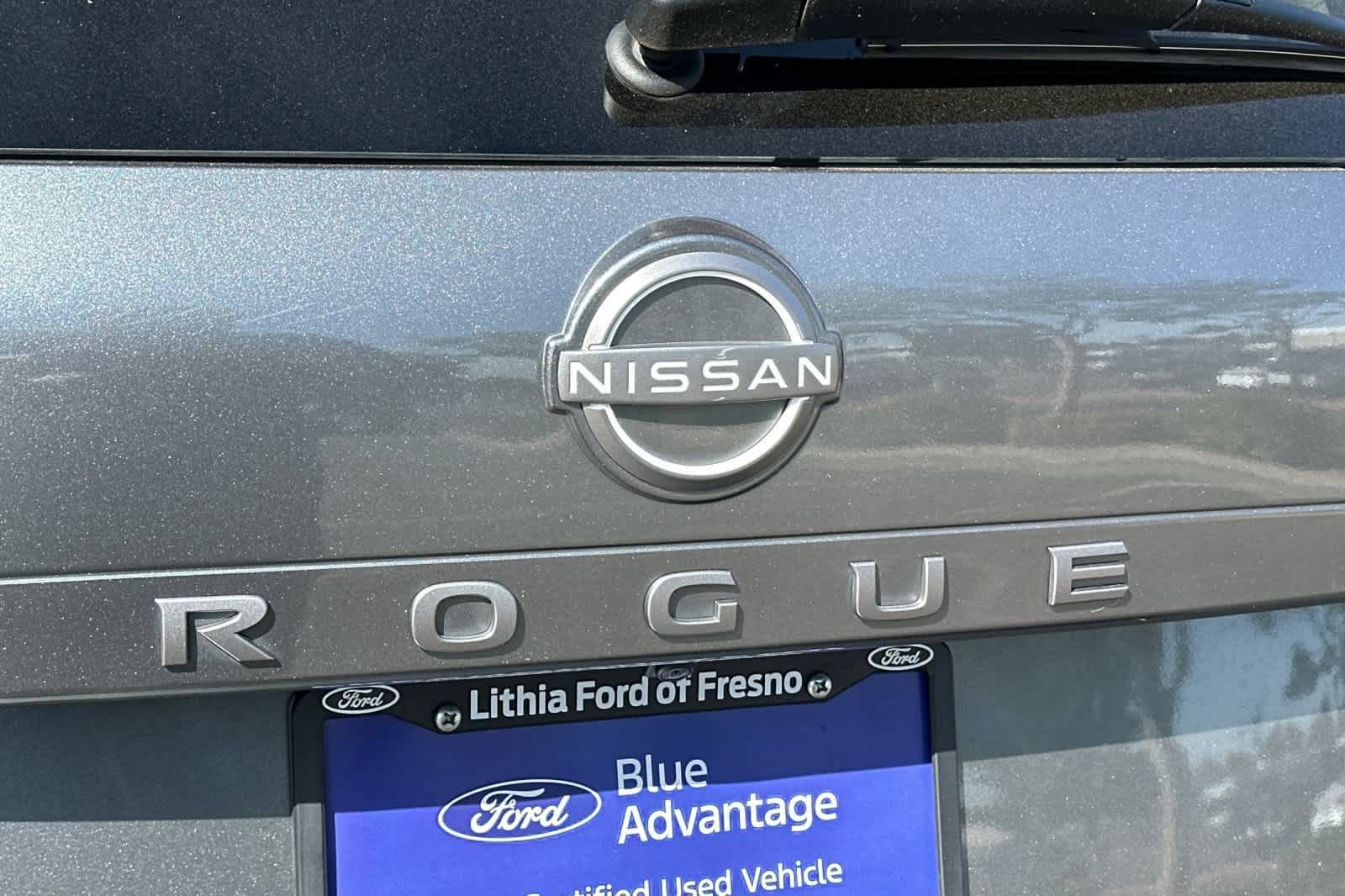 Used 2025 Nissan Rogue SV FWD image 28