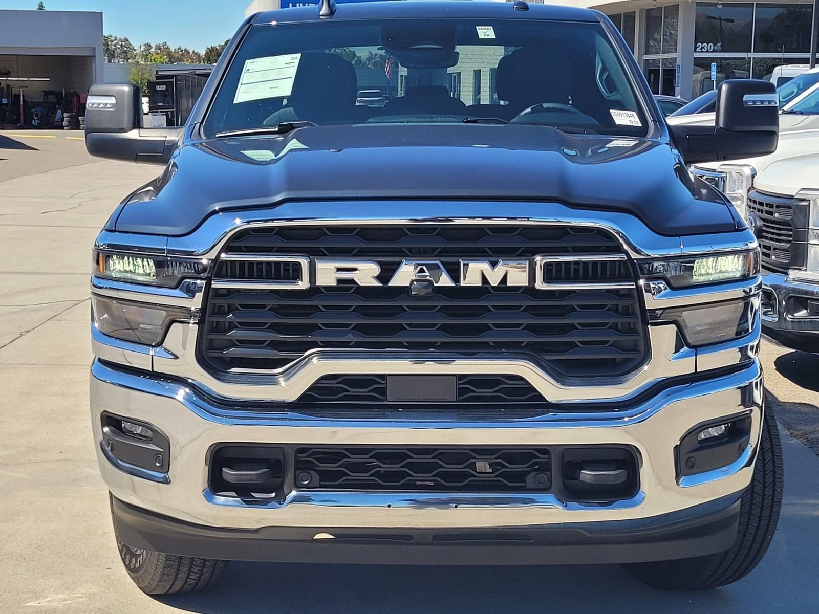 Used 2025 RAM 2500 Big Horn AWD/4WD image 2
