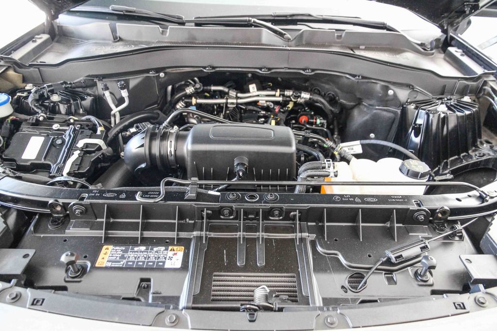 Certified 2023 Ford Explorer XLT w/ Equipment Group 202A RWD image 29