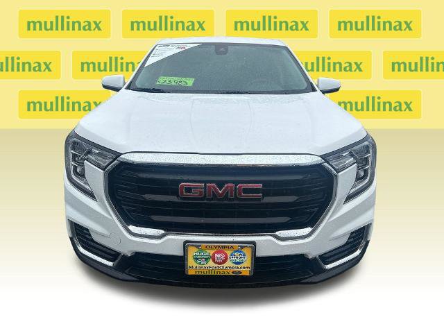 Used 2024 GMC Terrain SLE AWD/4WD image 16