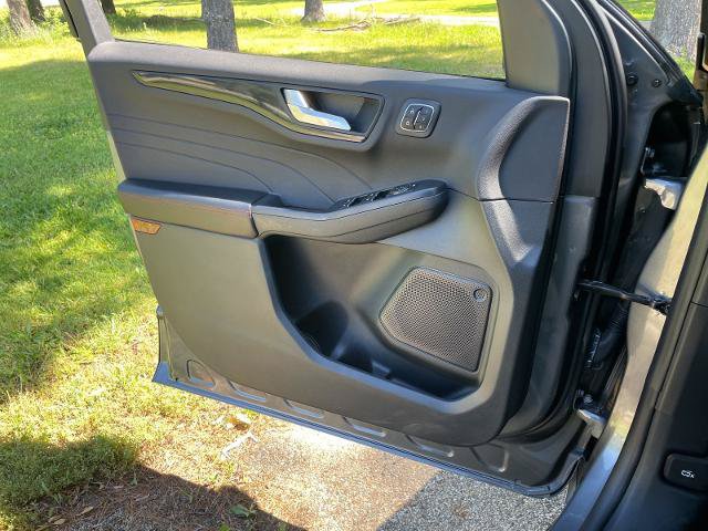 Certified 2025 Ford Escape ST-Line Elite AWD/4WD image 25