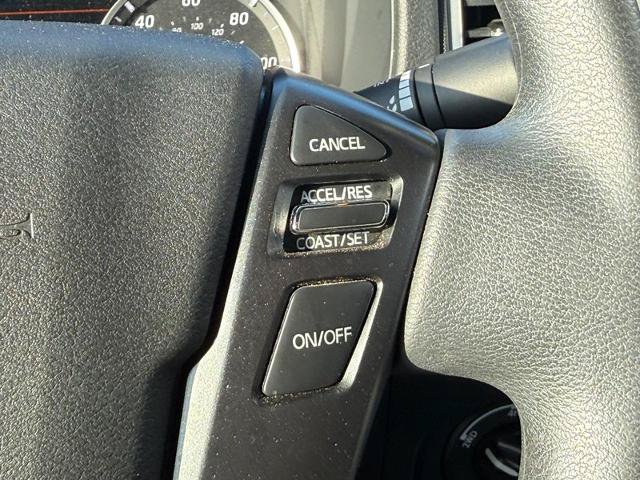 Used 2022 Nissan Frontier SV AWD/4WD image 14