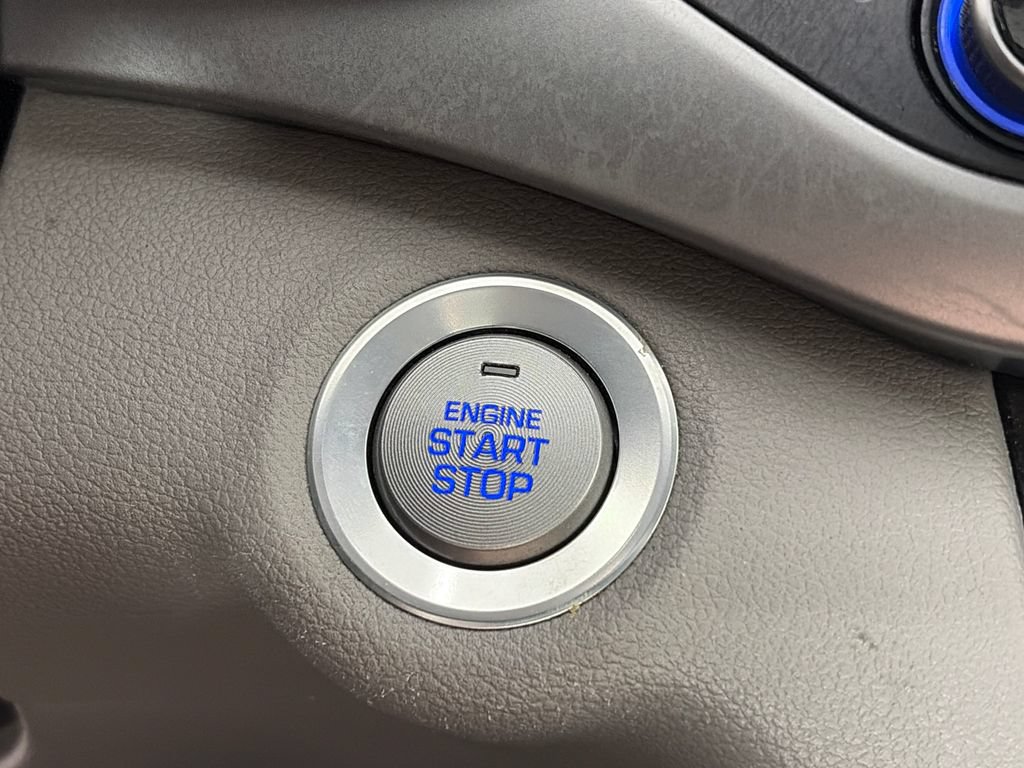 Used 2018 Hyundai Elantra Value Edition FWD image 22