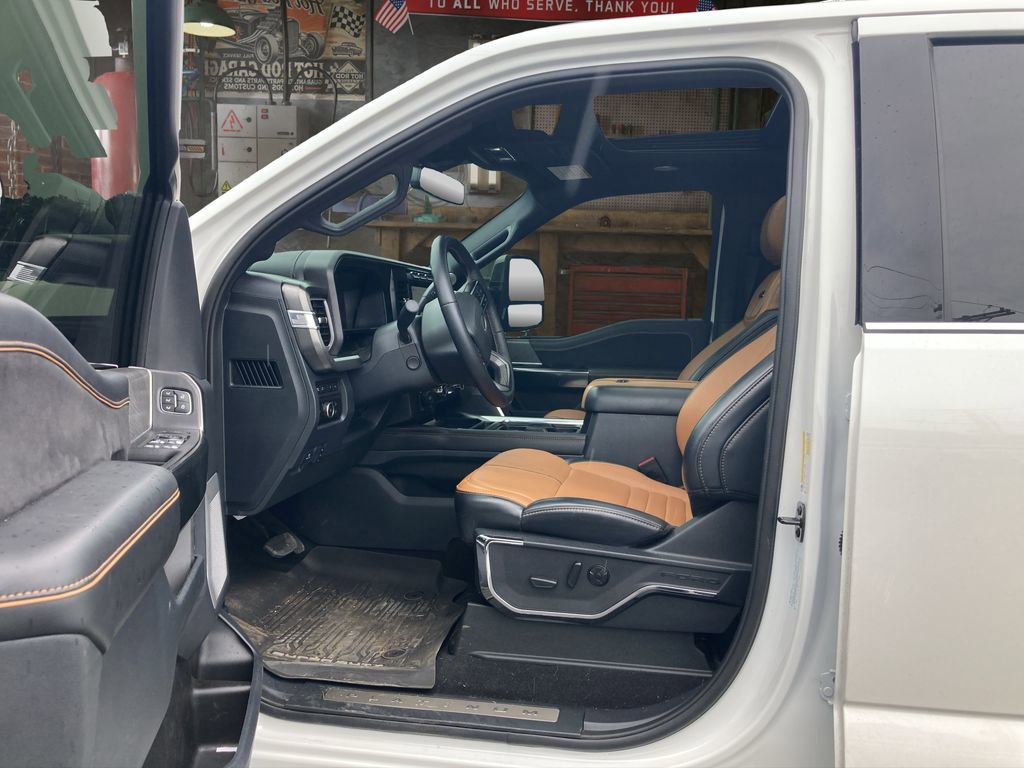 Certified 2024 Ford F250 Platinum AWD/4WD image 18