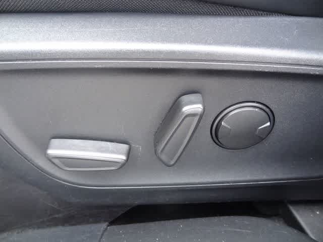 Certified 2024 Ford Escape ST-Line FWD image 7