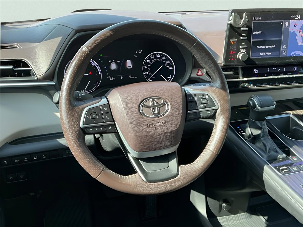Used 2021 Toyota Sienna Platinum image 33