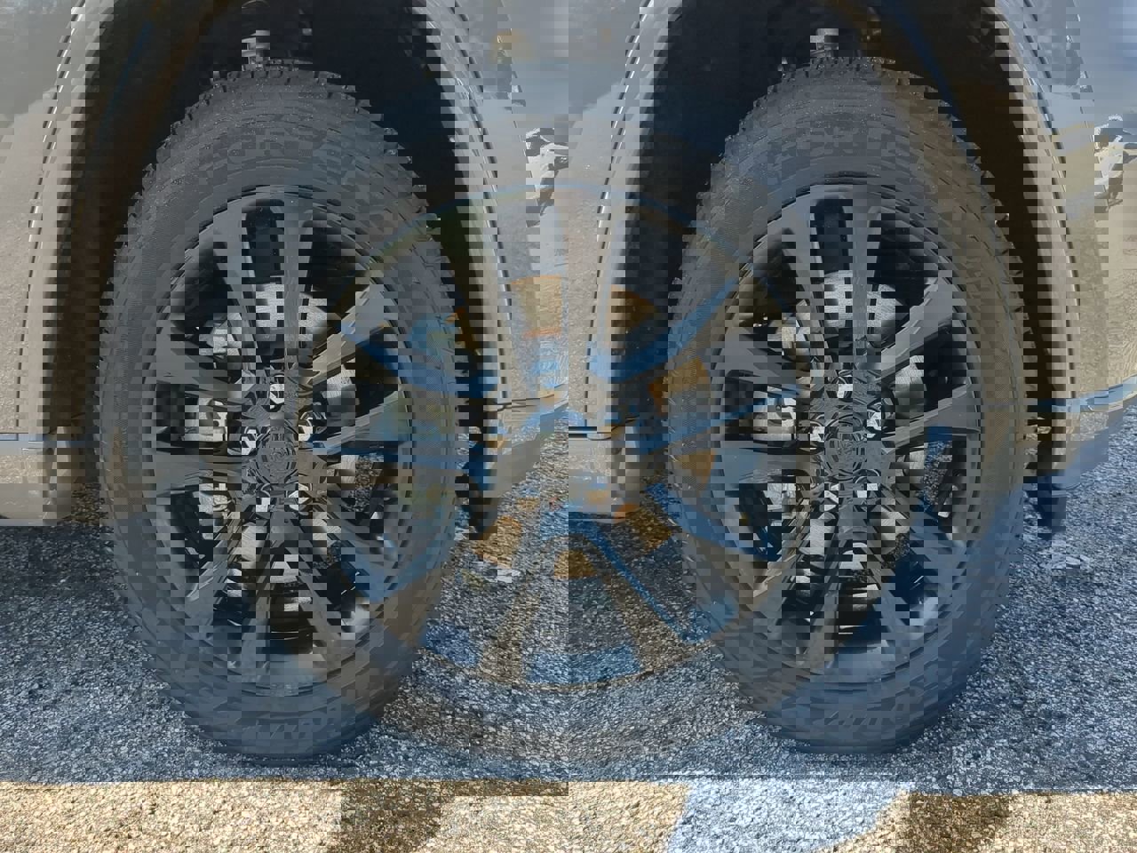 Used 2021 Jeep Grand Cherokee Laredo X image 9