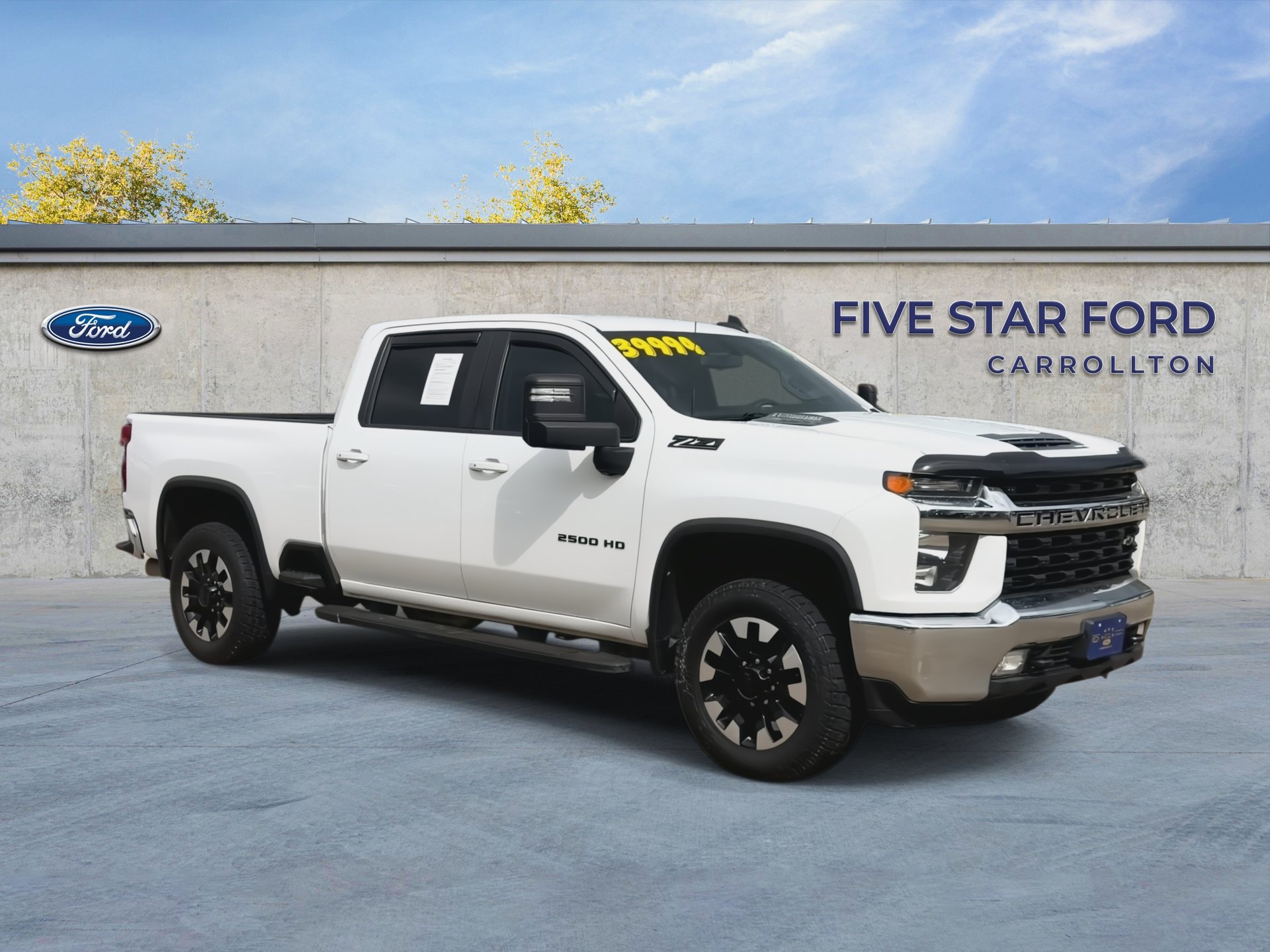 Used 2020 Chevrolet Silverado 2500 LT w/ Convenience Package AWD/4WD image 2