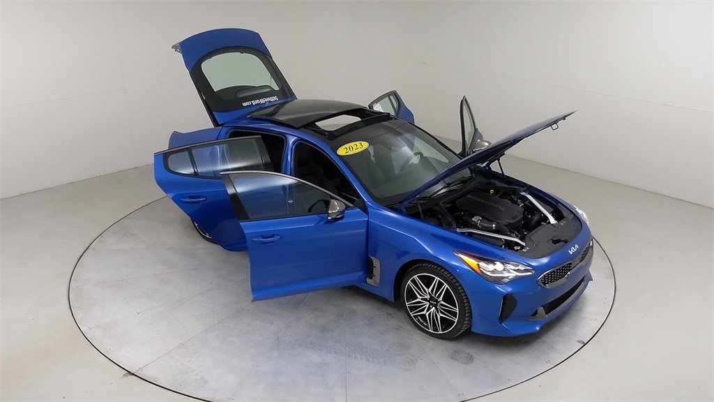 Used 2023 Kia Stinger GT2 image 46