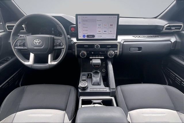 Used 2025 Toyota Tacoma TRD Off-Road AWD/4WD image 15