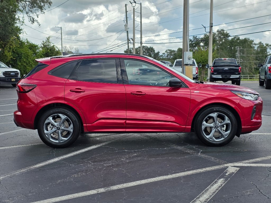 Certified 2023 Ford Escape ST-Line w/ Tech Pack #1 FWD image 9