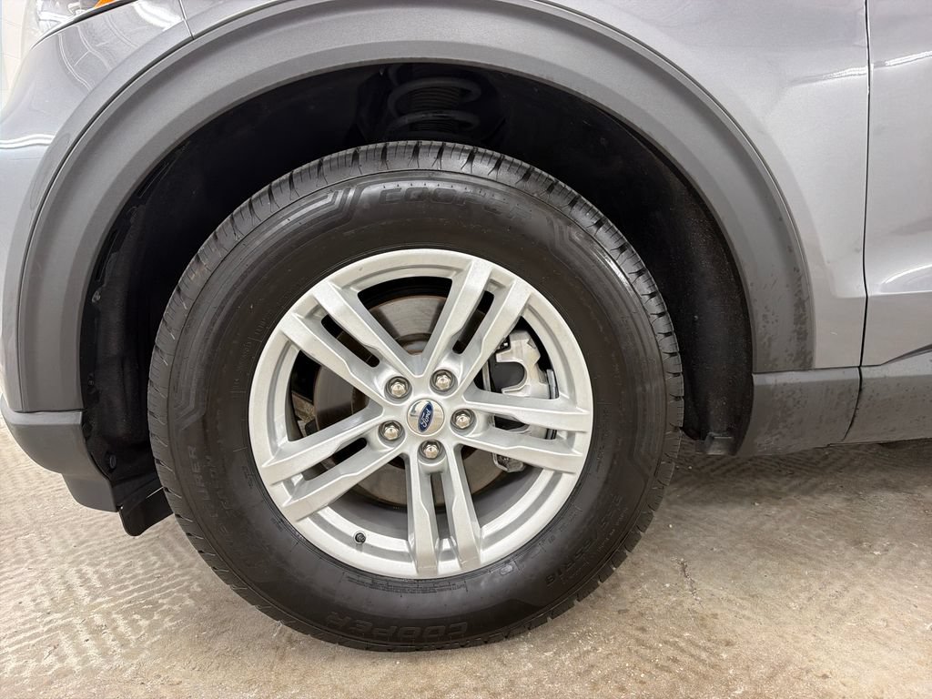 Certified 2021 Ford Explorer XLT RWD image 13