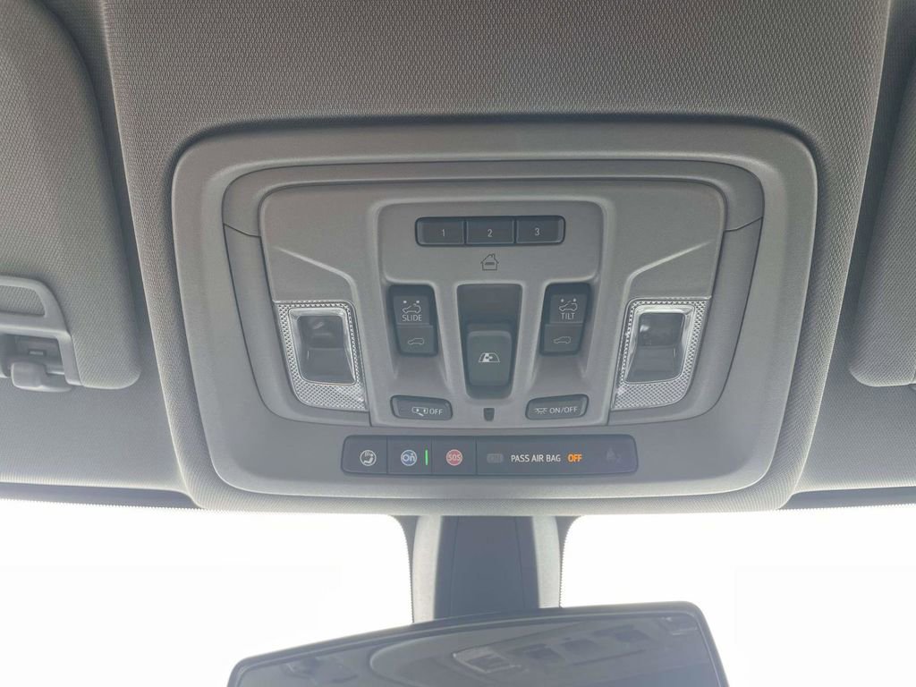 Used 2020 Chevrolet Silverado 1500 RST image 29