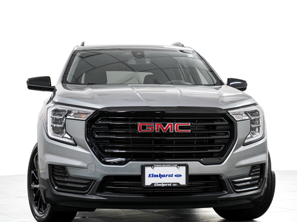 Used 2023 GMC Terrain SLE w/ Driver Convenience Package AWD/4WD image 3