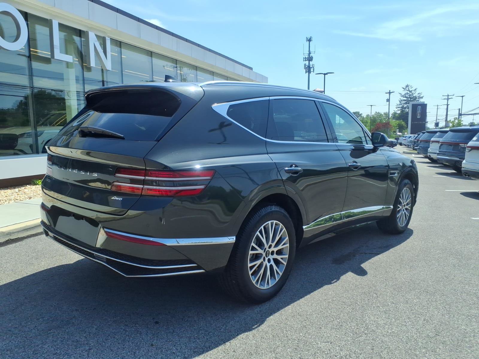 Used 2025 Genesis GV80 2.5T Standard AWD/4WD image 3