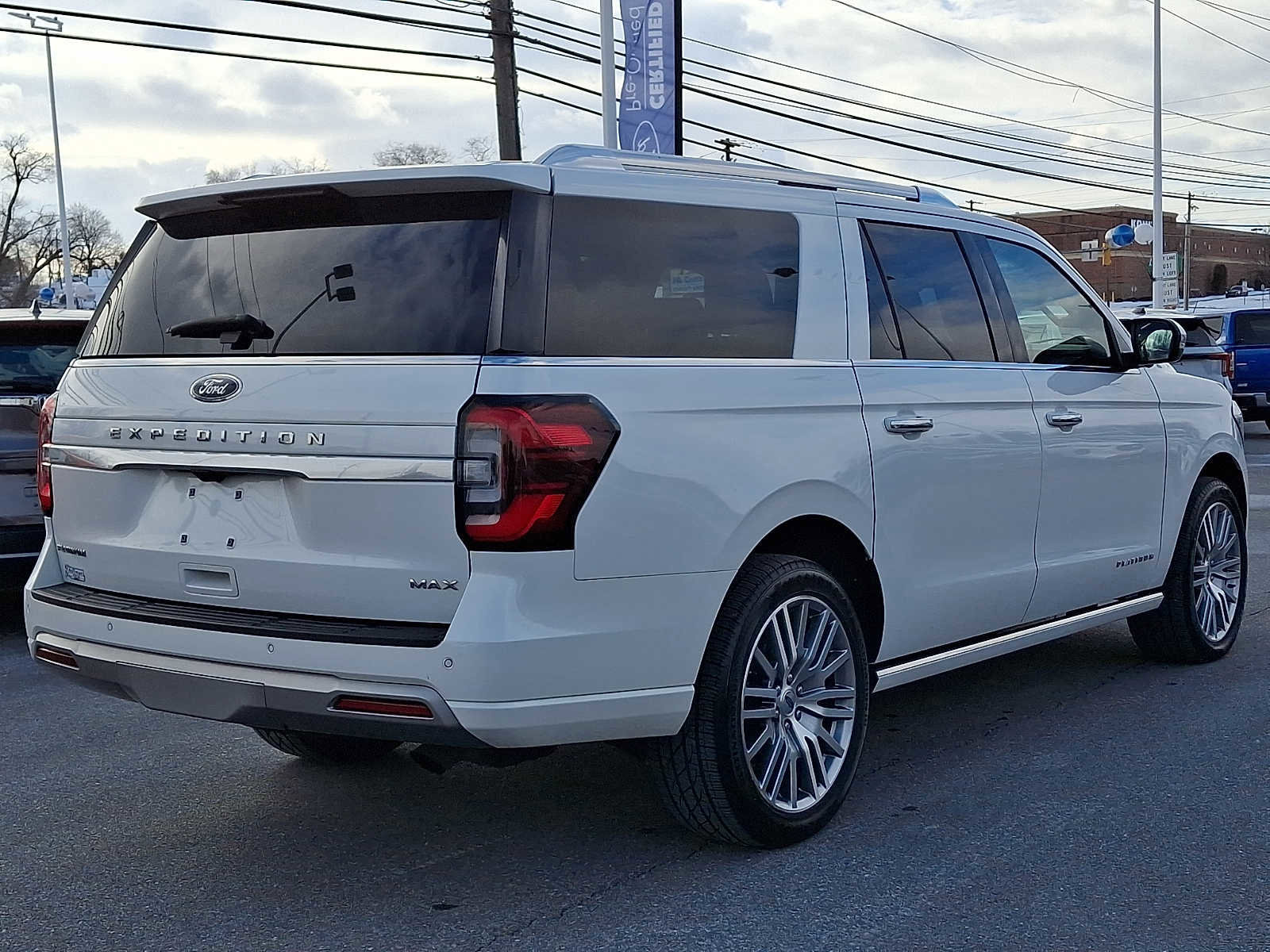 Certified 2022 Ford Expedition Max Platinum image 4