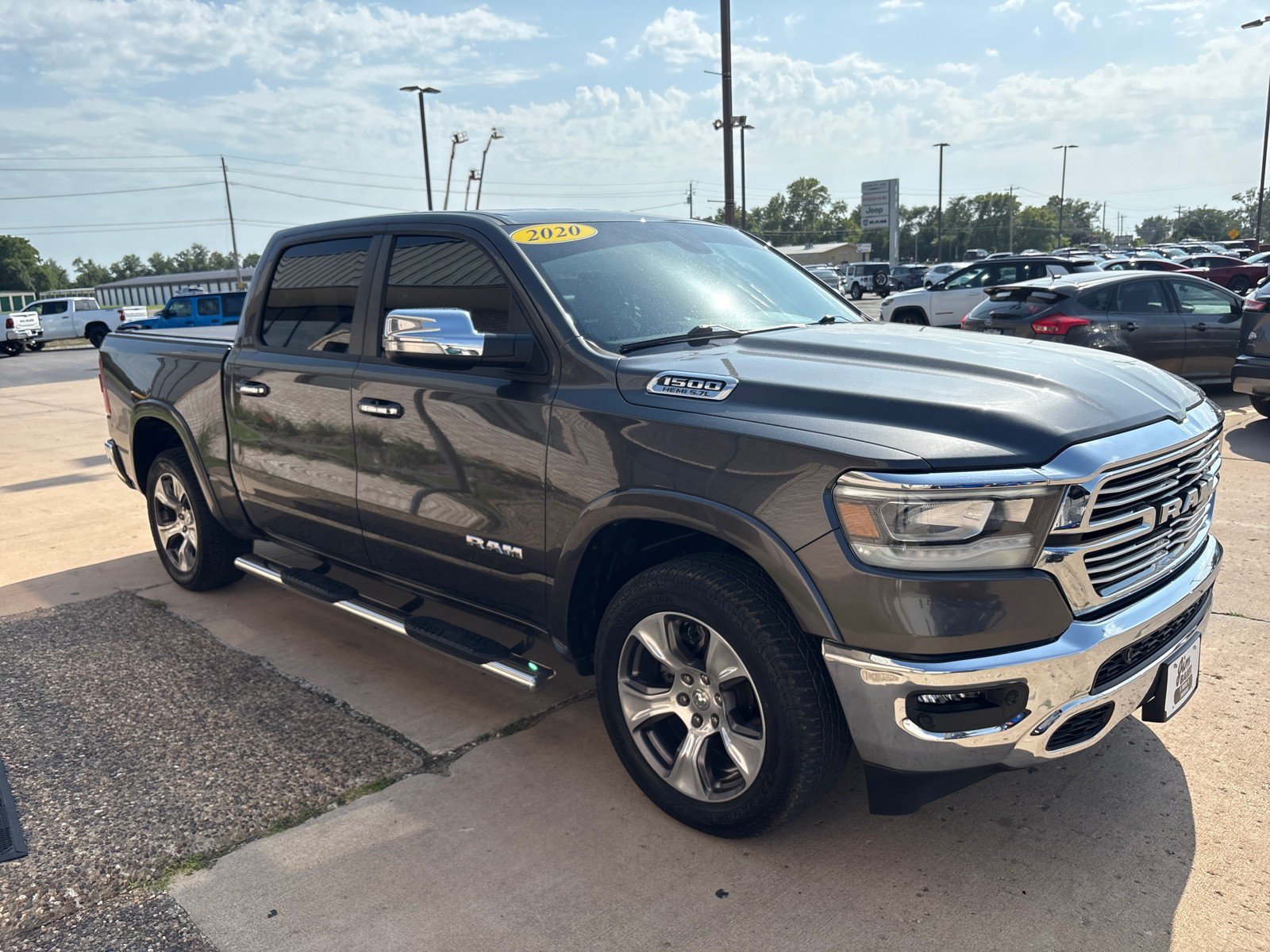 Used 2020 RAM 1500 Laramie AWD/4WD image 7