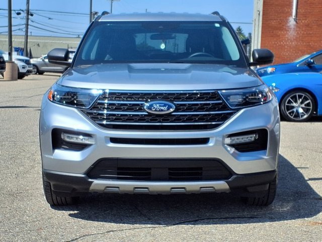 Certified 2024 Ford Explorer XLT w/ Equipment Group 202A AWD/4WD image 27