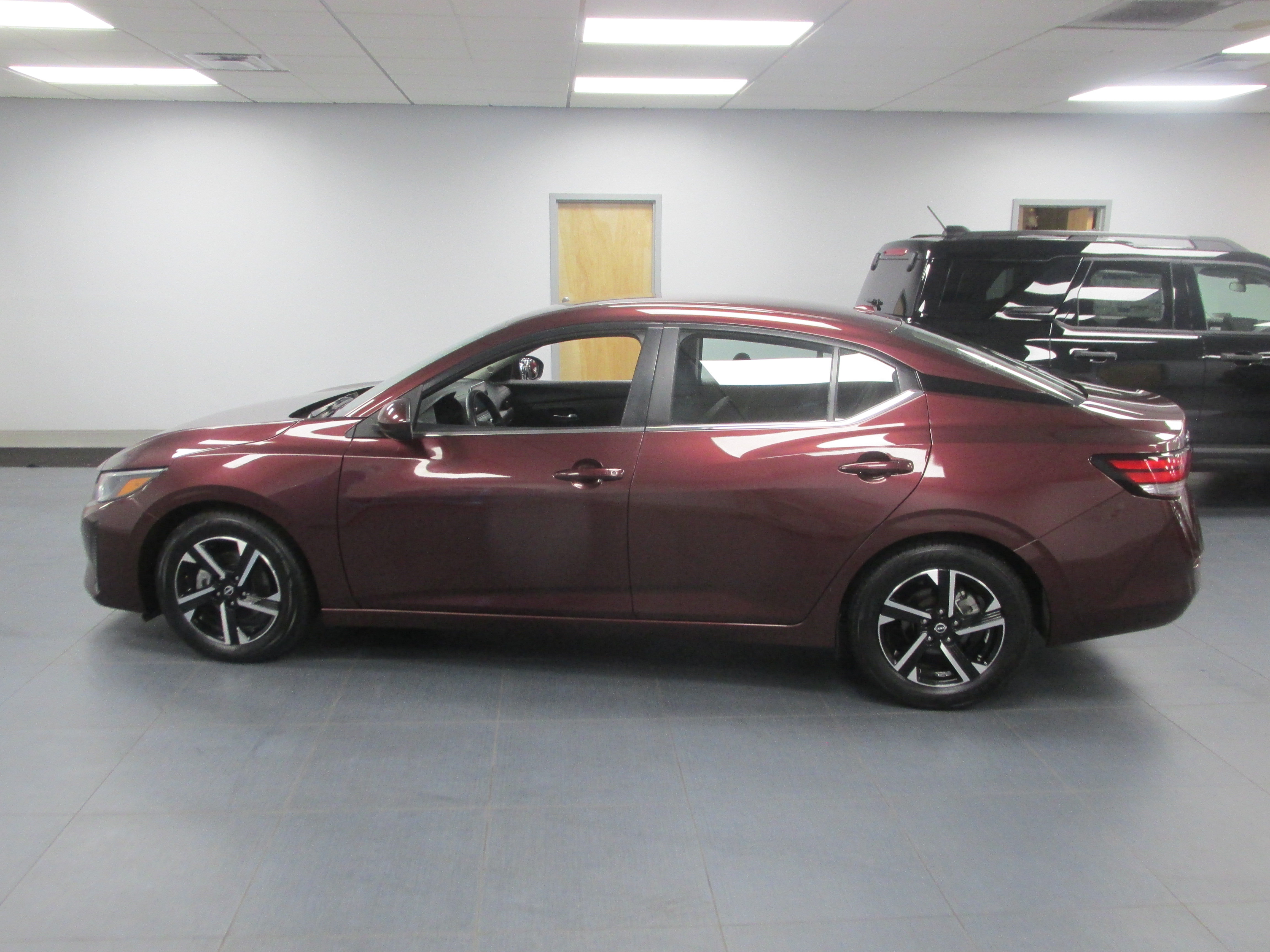 Used 2024 Nissan Sentra SV FWD image 8