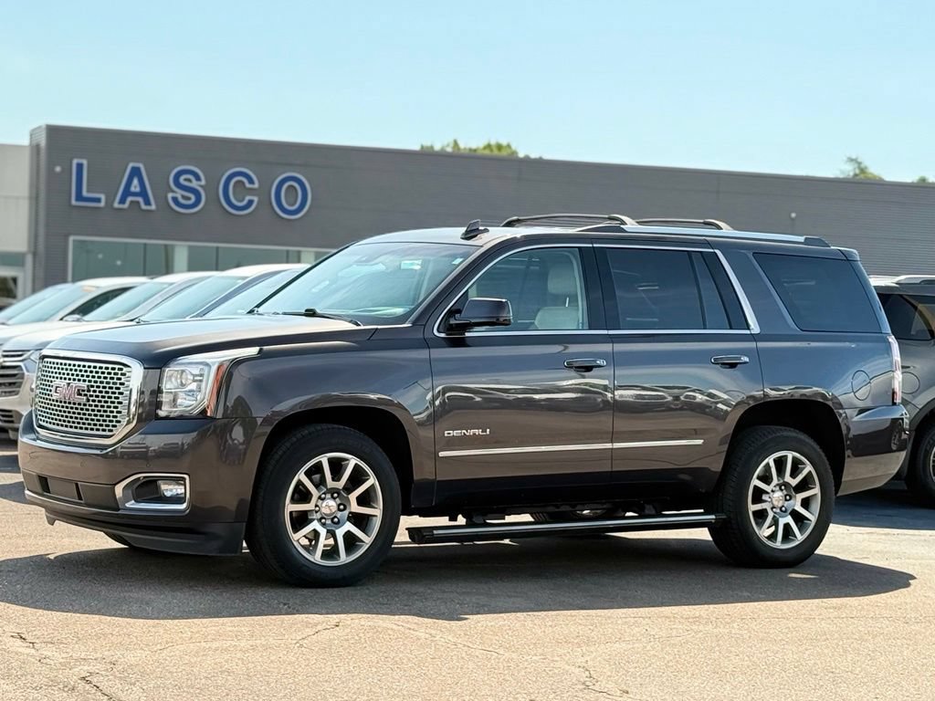 Used 2017 GMC Yukon Denali AWD/4WD image 1