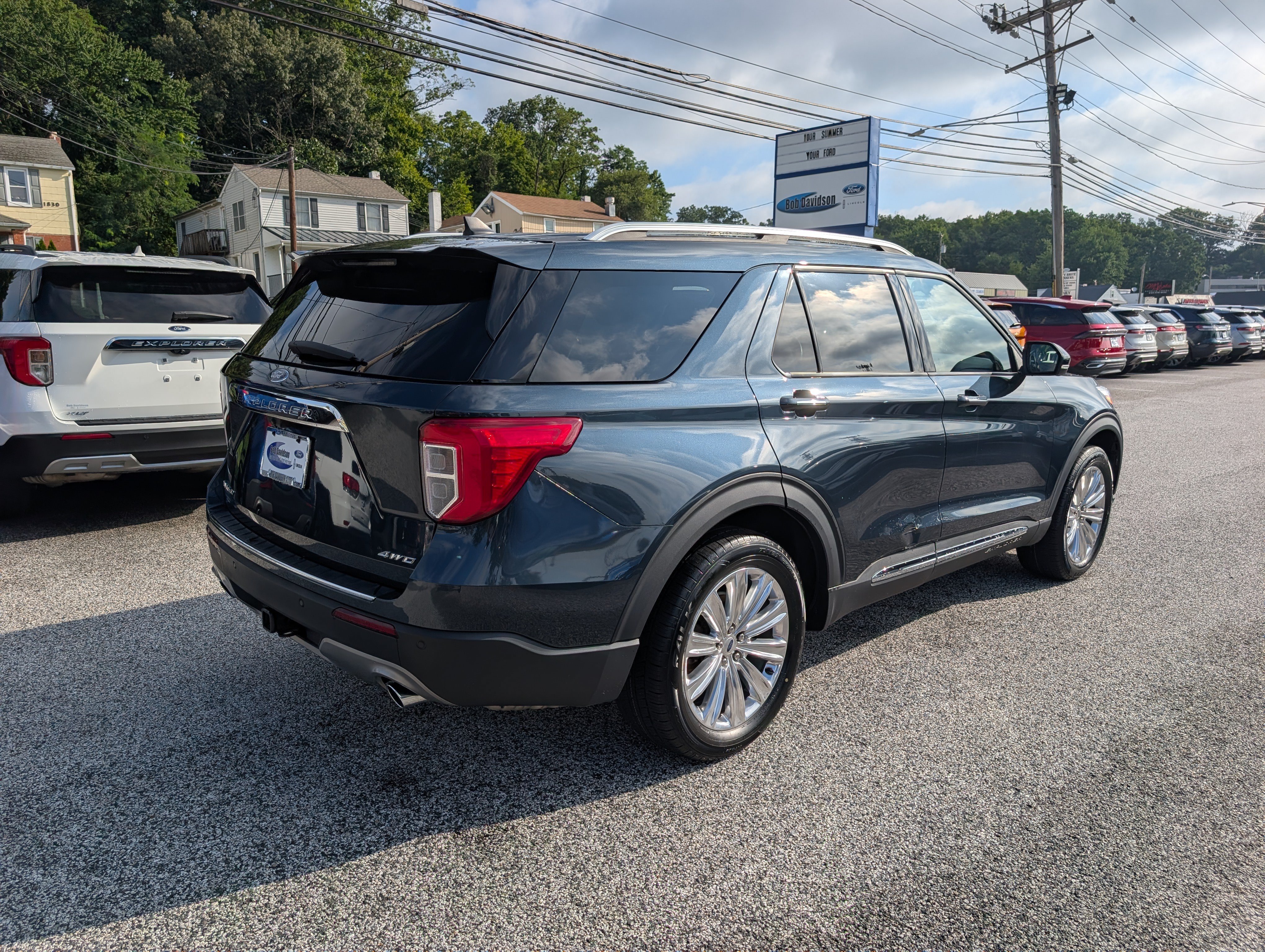 Certified 2022 Ford Explorer Limited w/ Limited Technology Package AWD/4WD image 7