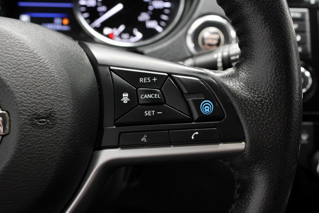 Used 2020 Nissan Rogue SL FWD image 31