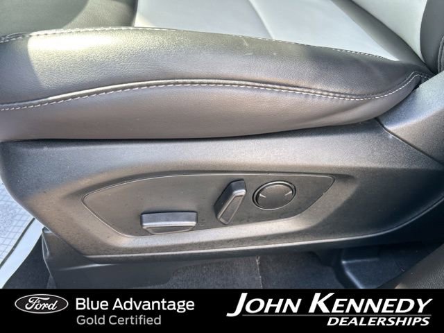 Certified 2022 Ford Explorer XLT w/ Equipment Group 202A AWD/4WD image 19